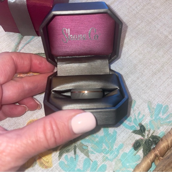 SHANE CO Wedding Band Damascus Steel Rose Gold New in Box with Receipt - Picture 13 of 16